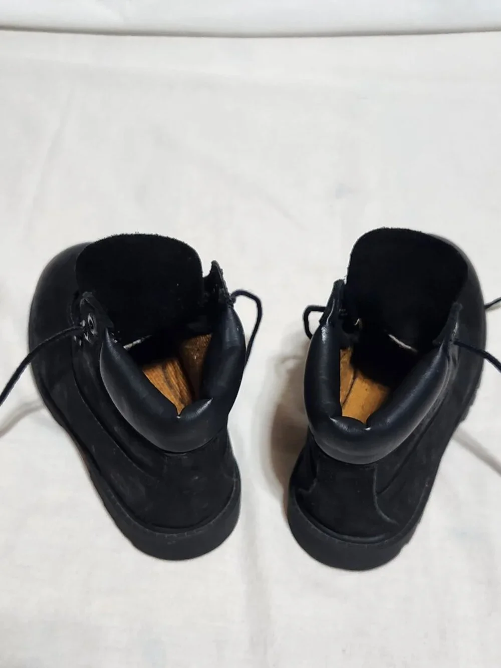 Timberland Girls’ Black 6‑Inch Boots – Size 11W | Perfect for Back‑to‑School!